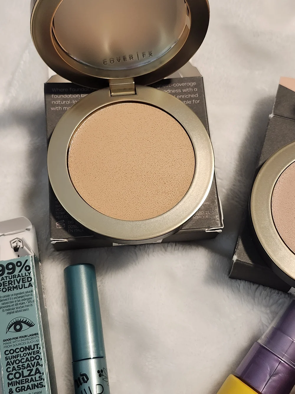 COVER FX Cream Foundation Duo with Extra Peach Sponges